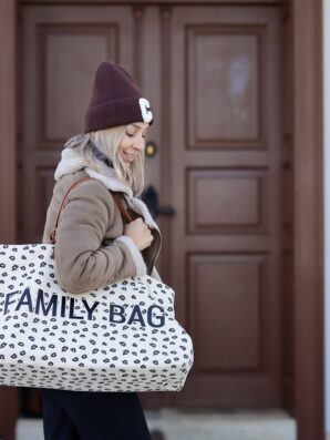 Sac à langer FAMILY BAG blanc cassé léopard de la marque Childhome