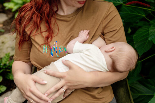 T-shirt allaitement #MOMLIFE camel de la marque JALLU'S'IN – Image 4