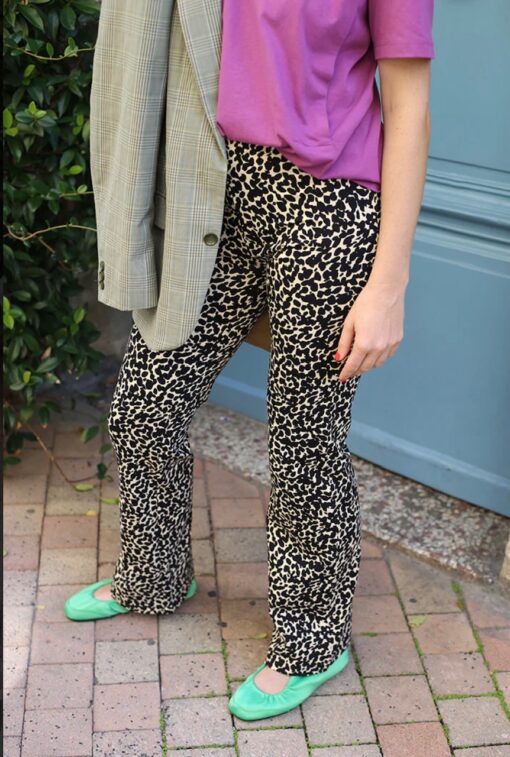 Legging Post Accouchement (bas des jambes évasé) LAIT'O FLARE de Tajinebanane – Image 3