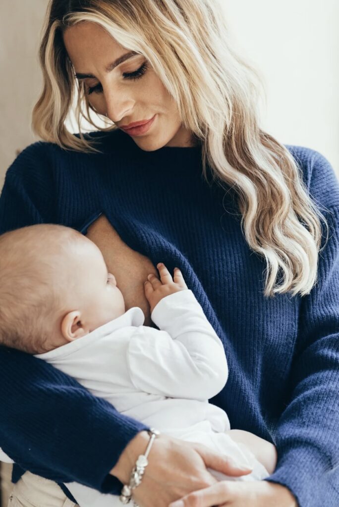 23 Mai Paris : vêtements d'allaitement stylés et confortables 12 Pull allaitement 23 Mai Paris