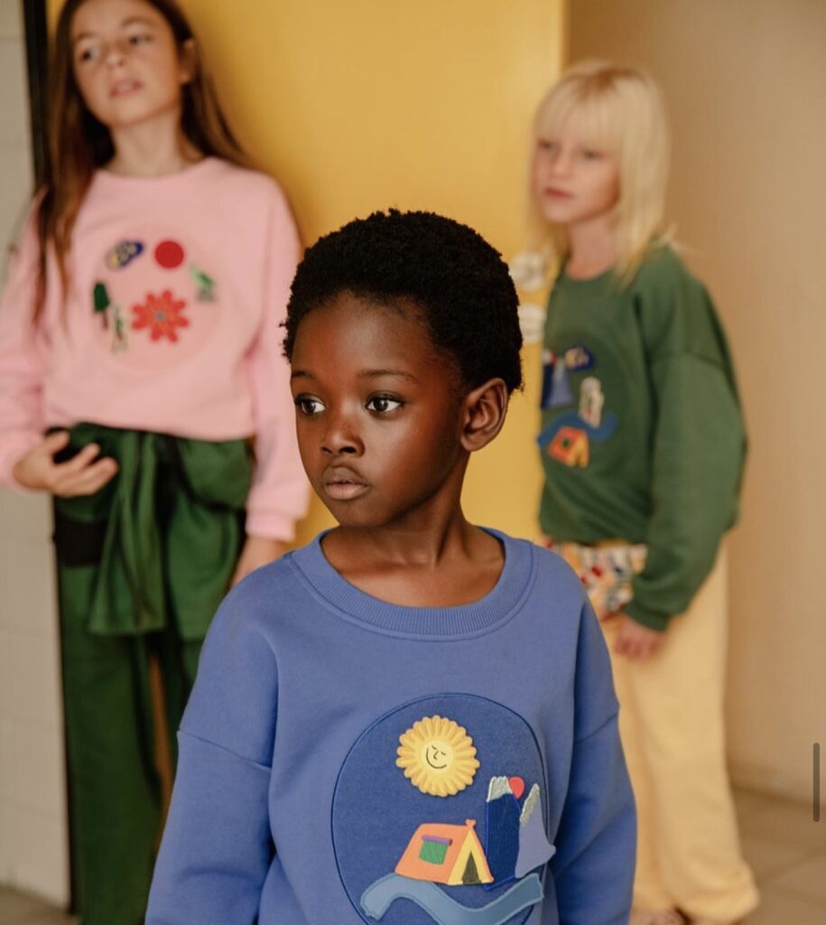 Idées cadeaux de Noël pas chers pour femme enceinte, jeune maman et enfant 4 cadeau de Noël enfant sweat scratch