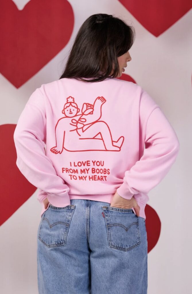 Idées cadeaux pour la Fête des Mères en Suisse 8 Sweat allaitement rose I LOVE YOU de Tajinebanane