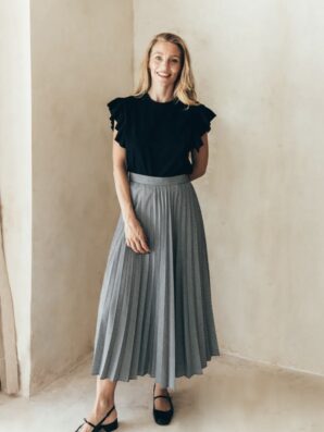 T-shirt d'allaitement VOLANTS noir de la marque 23 MAI PARIS