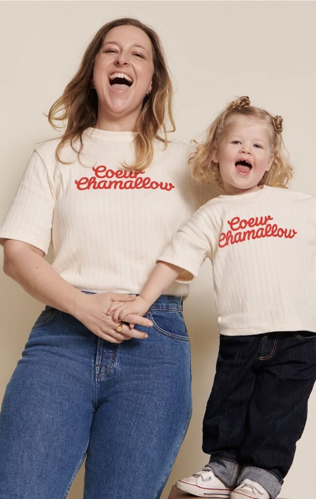 Idées cadeaux pour la Fête des Mères en Suisse 7 T-shirt non allaitant COEUR CHAMALLOW et/ou t-shirt bébé/enfant 2-4-6 ans de Emoi Emoi