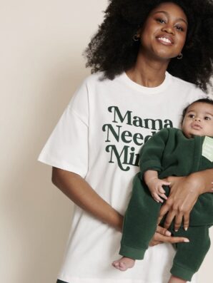 T-shirt non allaitant MAMA NEEDS A MINUTE blanc de Emoi Emoi
